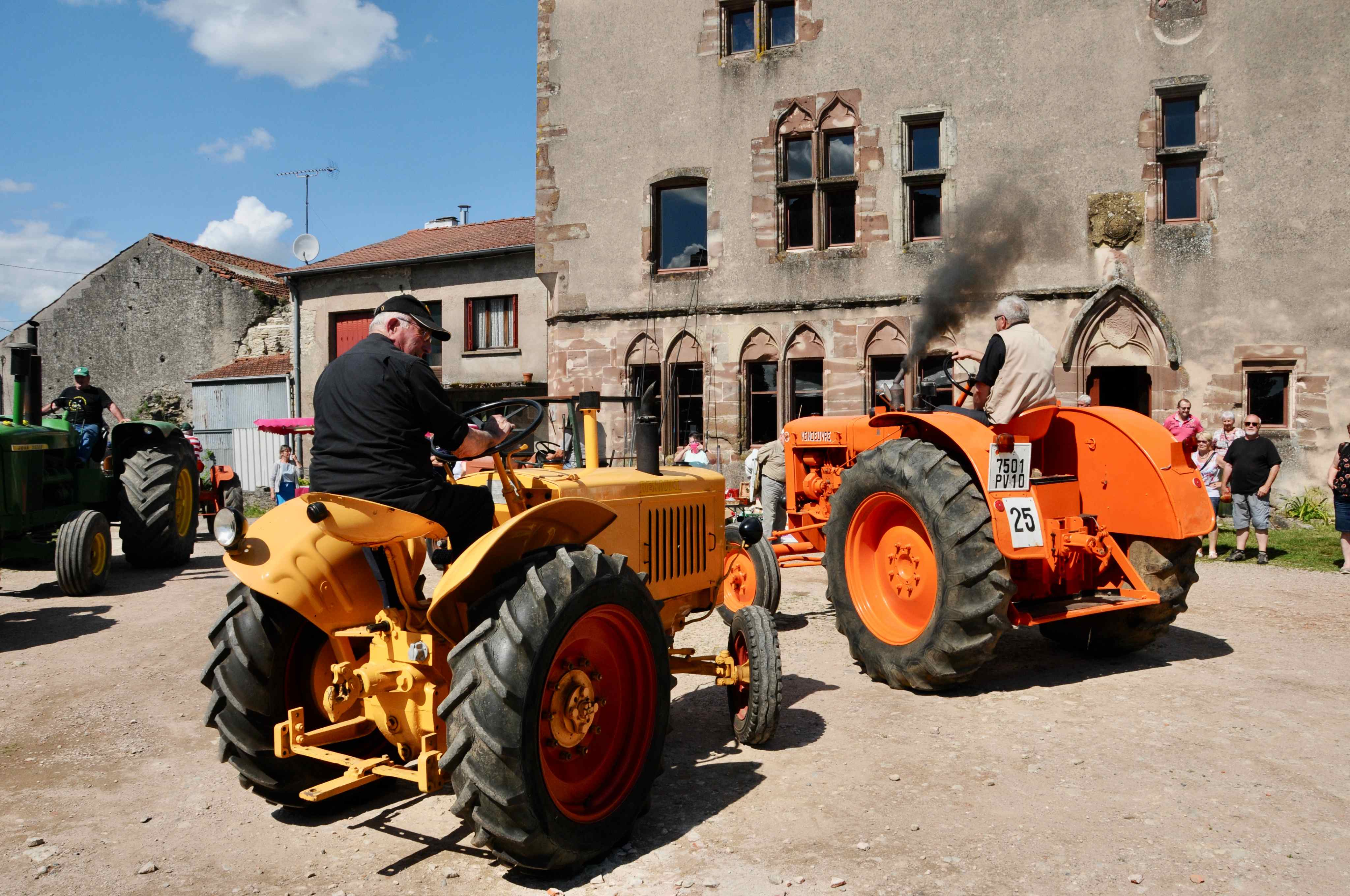 Comice agricole, tracteurs anciens