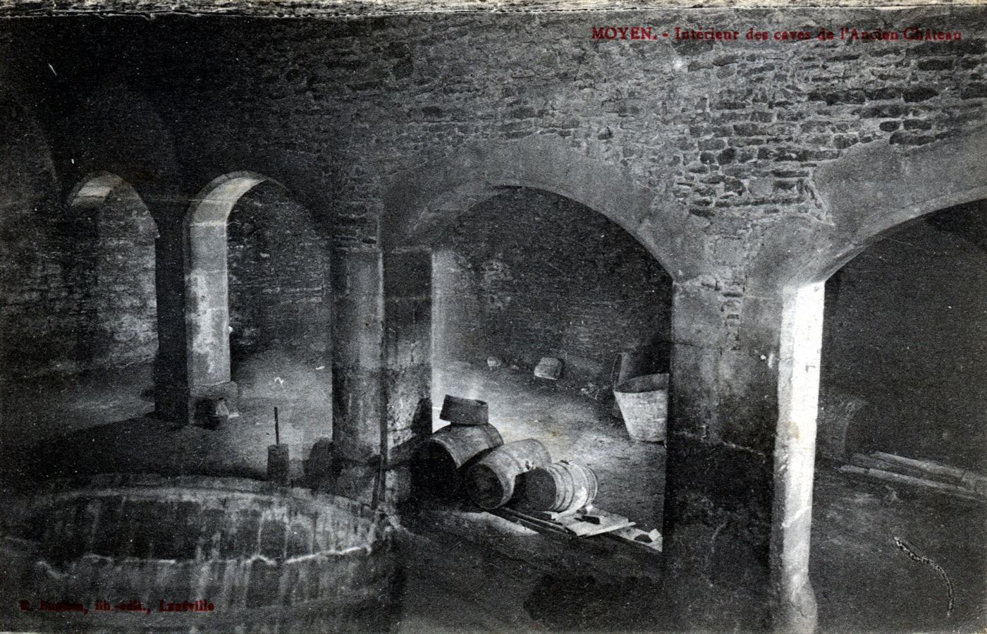 La cave voûtée de l'ancien château