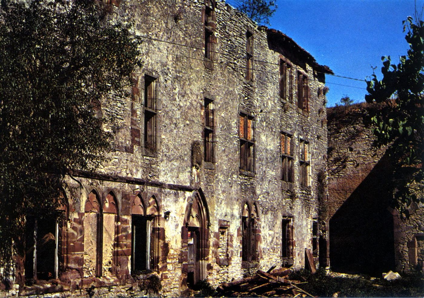 Le logis du châtelain en 1983