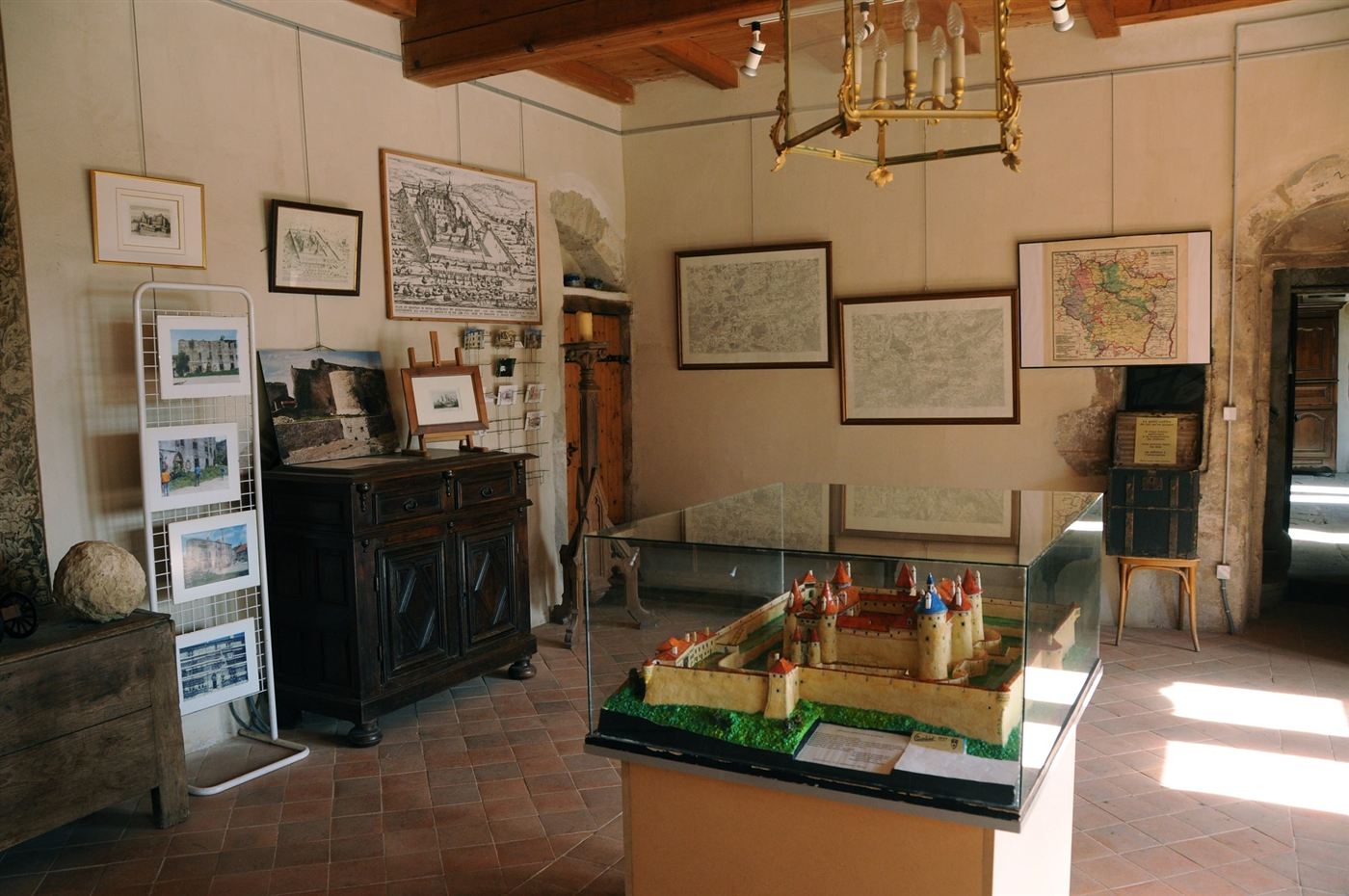 L'accueil du musée, dans le Logis du châtelain