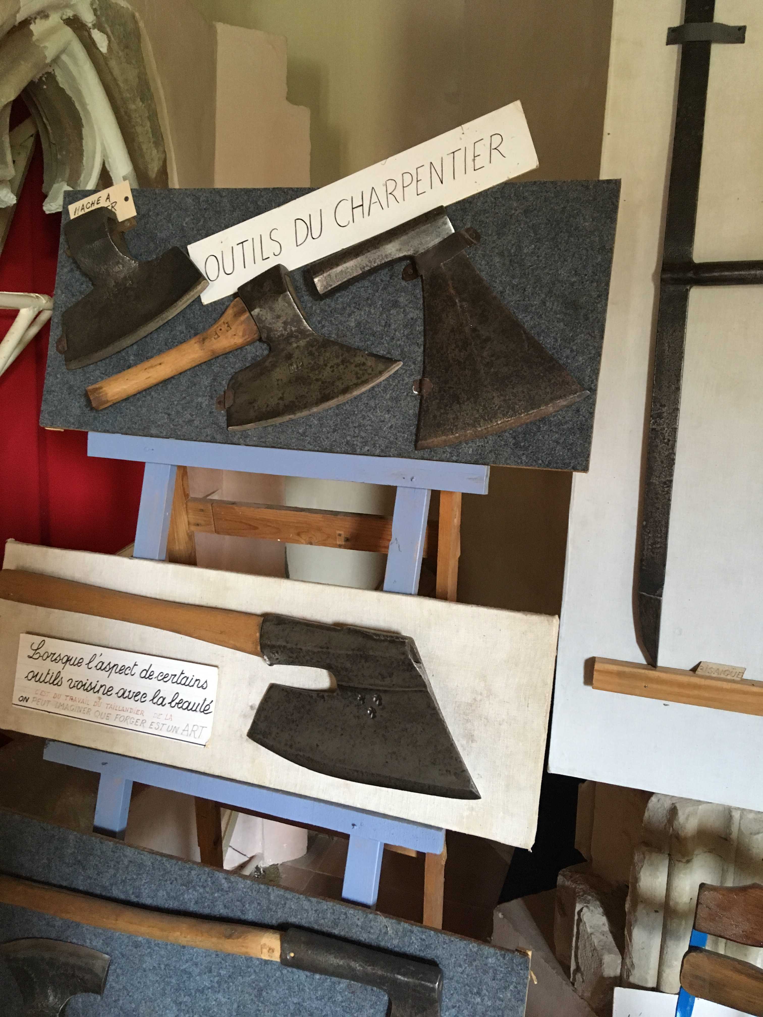 Outils du charpentier